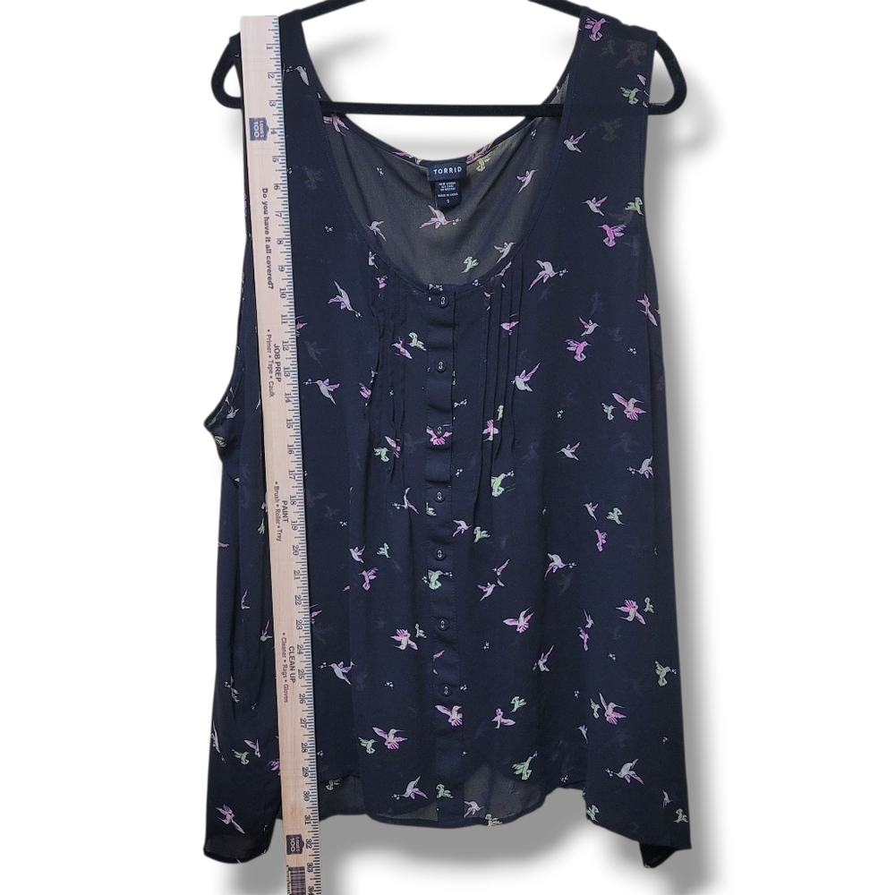Torrid Black Hummingbird Print Tank Top Blouse Plus Size 5 - Picture 3 of 7